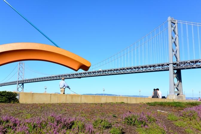 Il ponte meridionale di San Francisco, il Bay Bridge, a doppia corsia sovrapposta